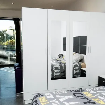 La Calahorra A 100m De La Feria De Apartman Córdoba